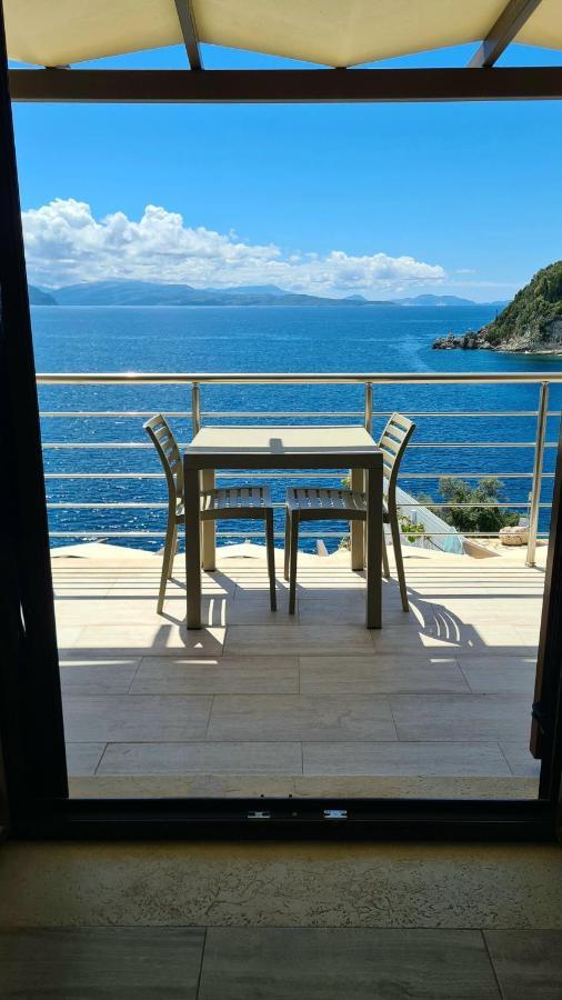 Amousso Beach Villas Marantochori Exterior photo